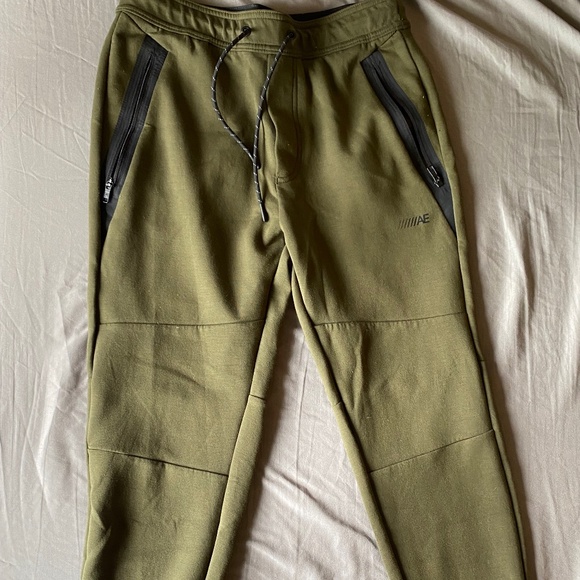 Olive green American eagle men’s sweatpants - Picture 1 of 2